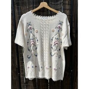 Vintage Jennifer & Company chunky Floral  Embroidered hand-knit Shirt Large